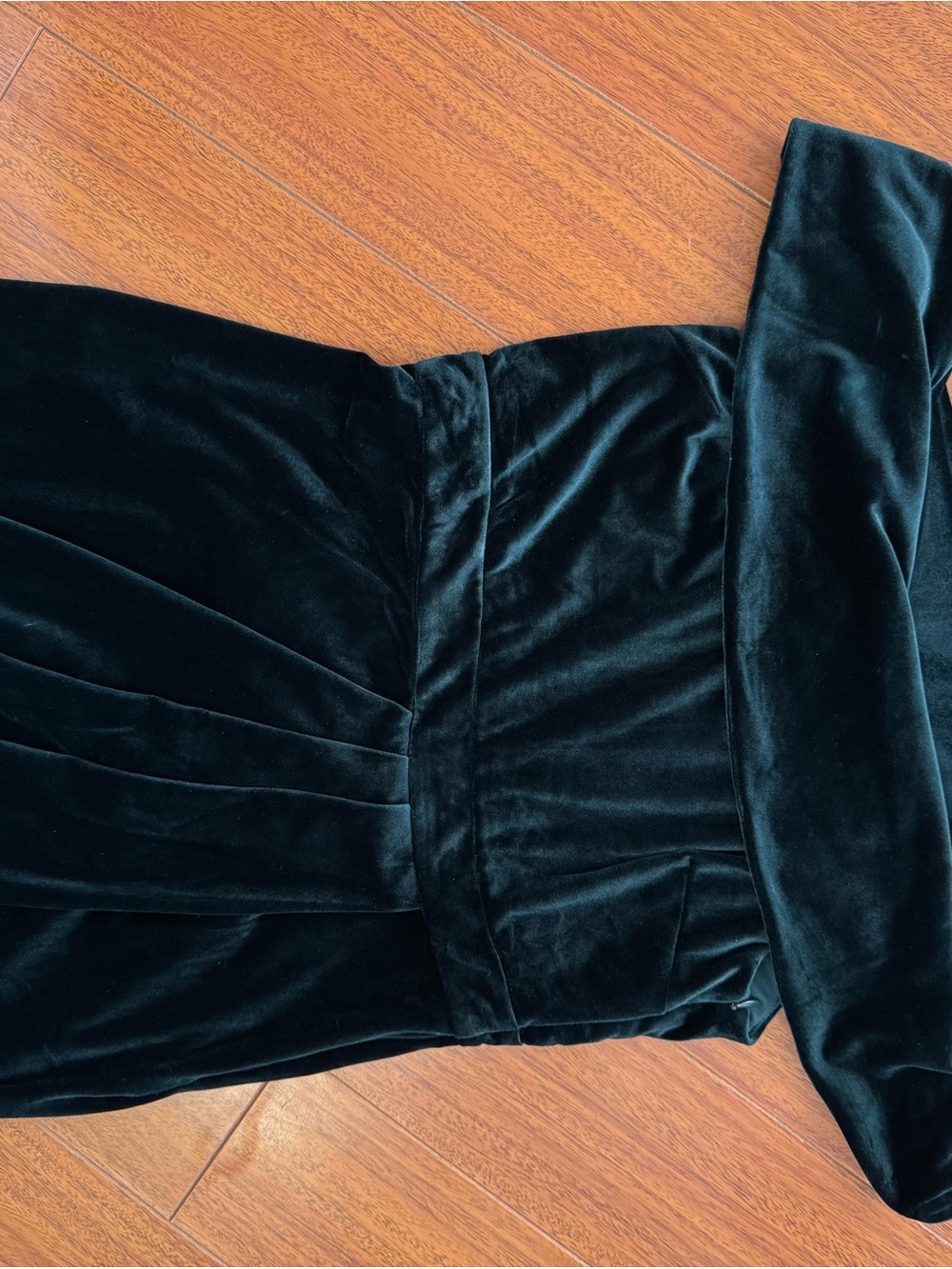 Lulus I’m Enchanted Off-Shoulder Emerald Green Velvet Slit Dress M - Picture 6 of 13